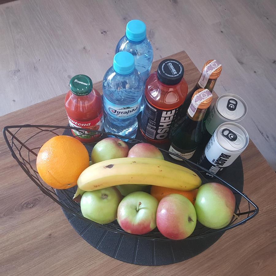 Red Rose Apartament -Parking -Taras- Faktura Vat Kielce Kültér fotó